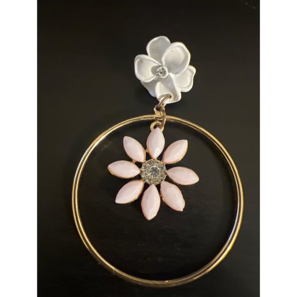 VTG Flower Earrings - Picture 4 of 5